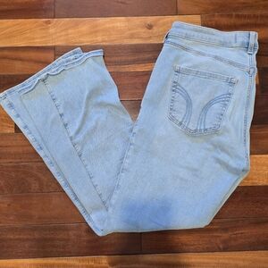 NWOTs Hollister Curvy Mid Rise Bootcut Jeans